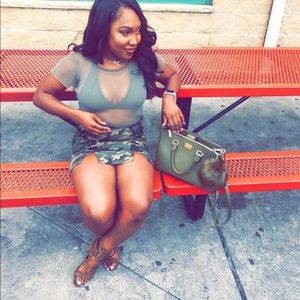 Meet your Posher, Kamari